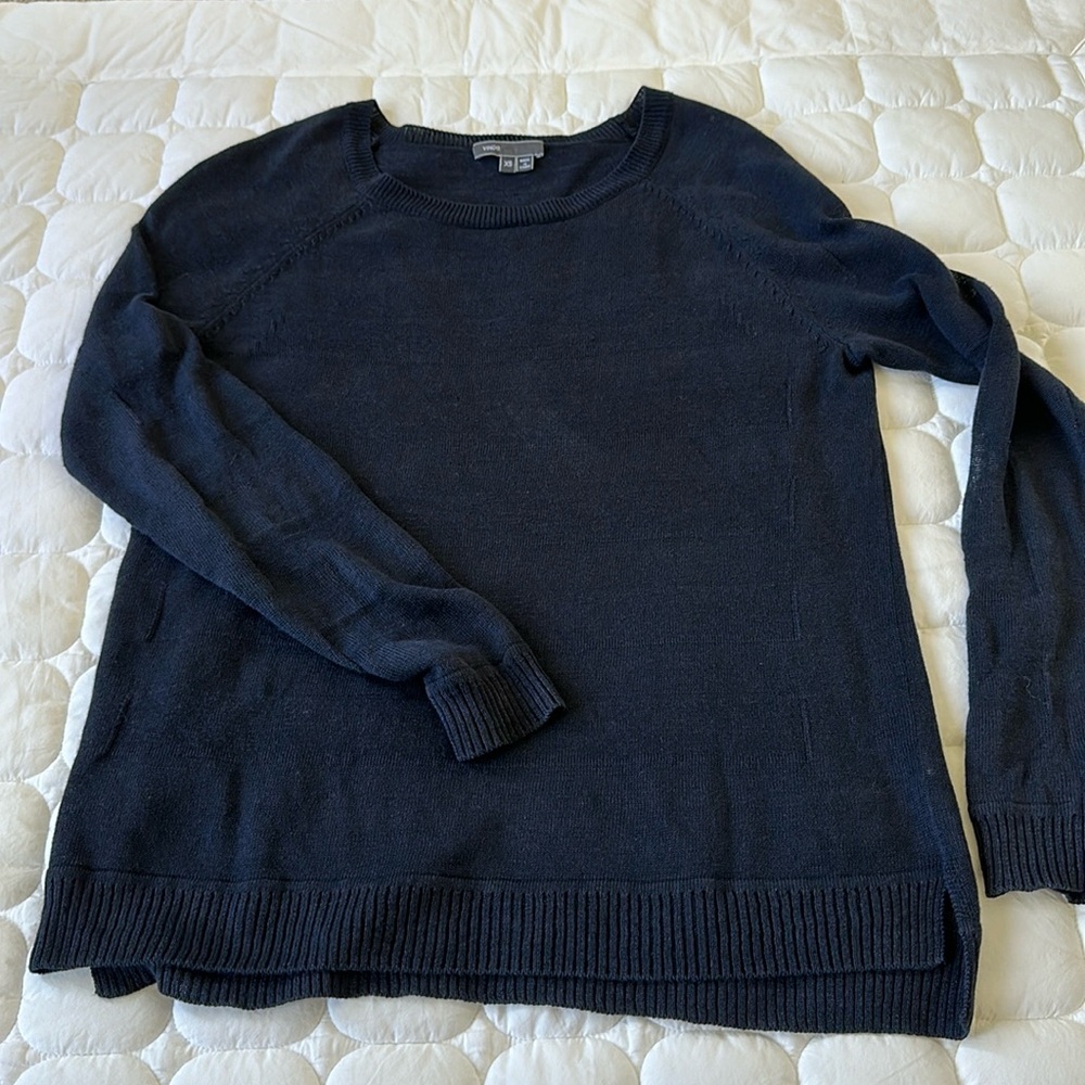 Vince light sweater